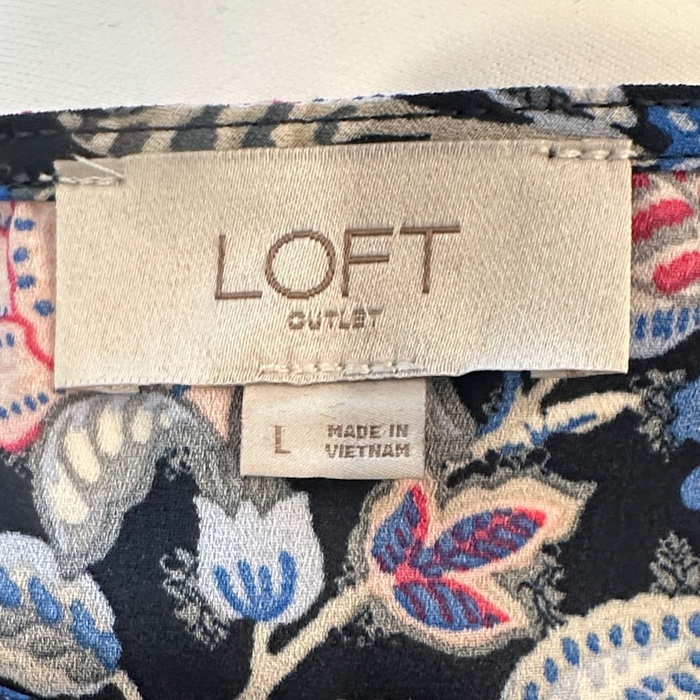 LOFT Navy Floral V-Neck Blouse - Picture 2 of 3